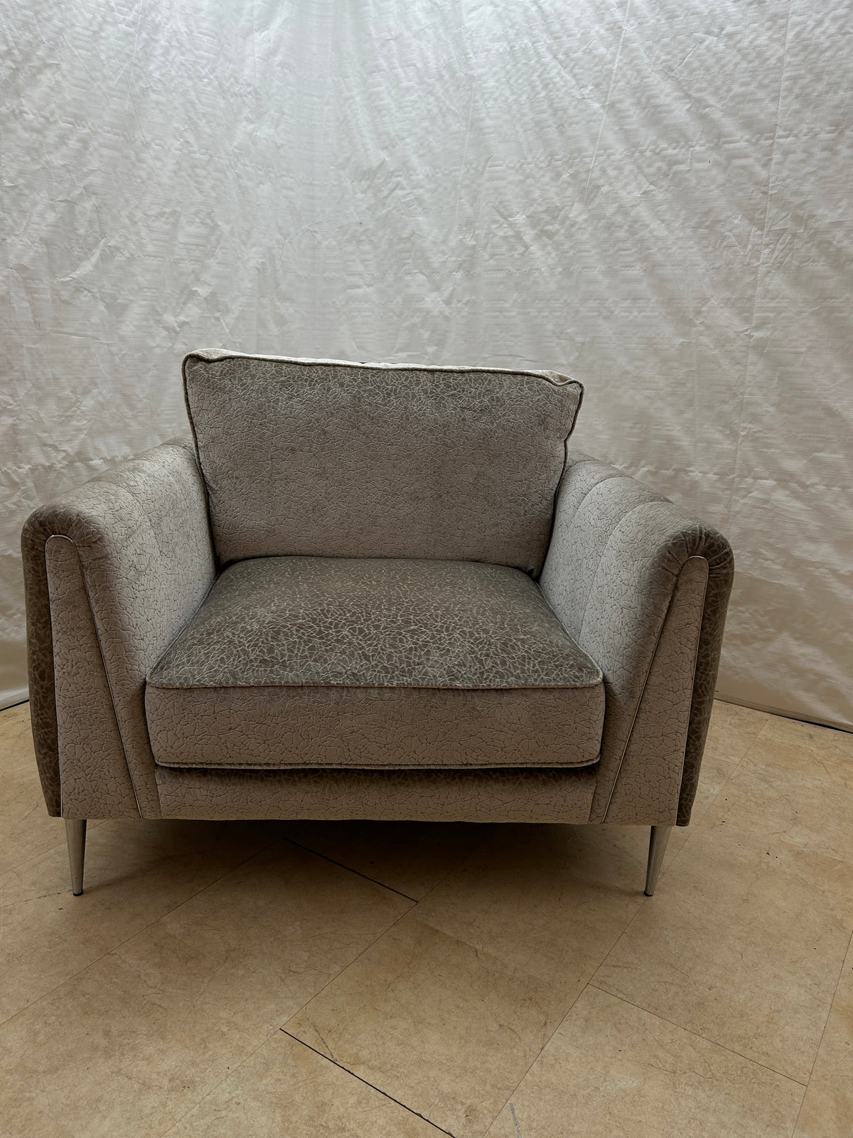 Ex-Display Harlow Pisa Linen Fabric Love Chair