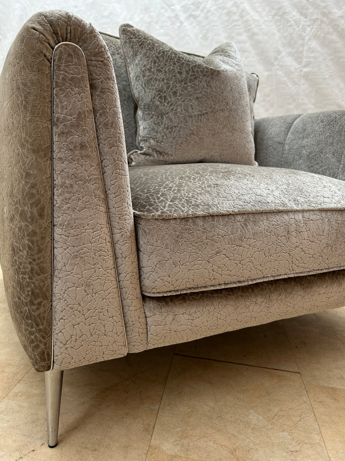 Ex-Display Harlow Pisa Linen Fabric Love Chair
