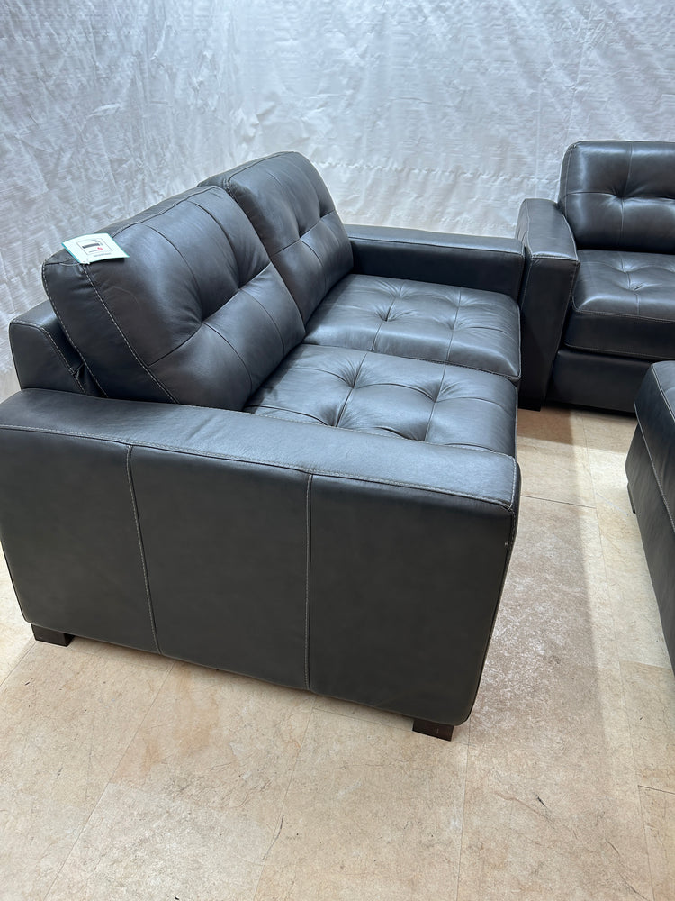 Ex-Display Alaska Black Leather 2+2 Seater Sofa Set