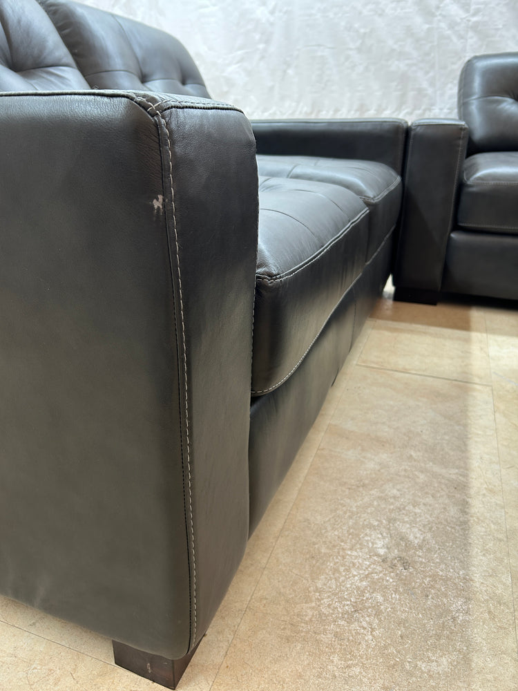 Ex-Display Alaska Black Leather 2+2 Seater Sofa Set