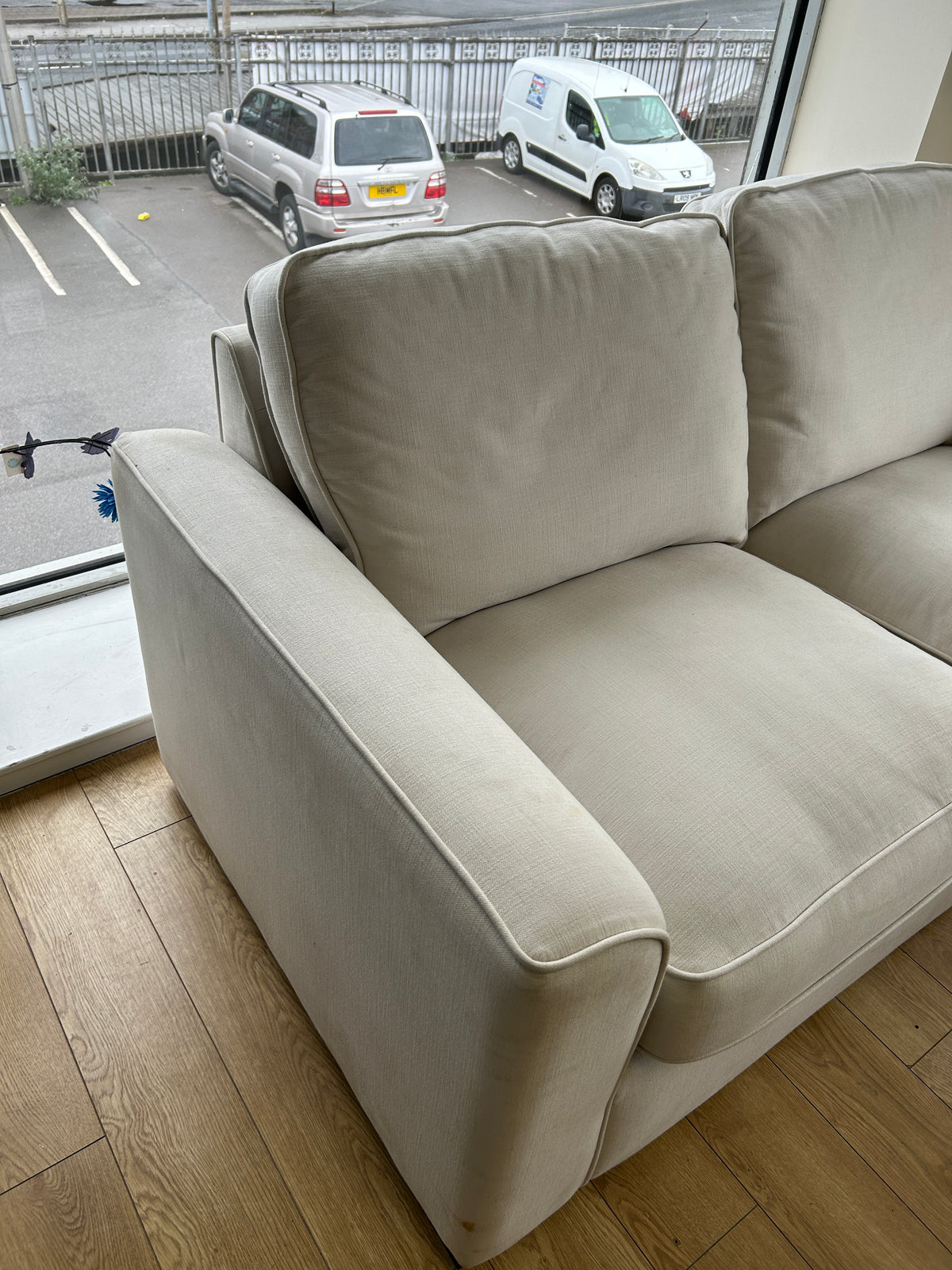 Ex-Display Rio White Linen-Style 2 + 2 Seater Sofa Set (Damaged)