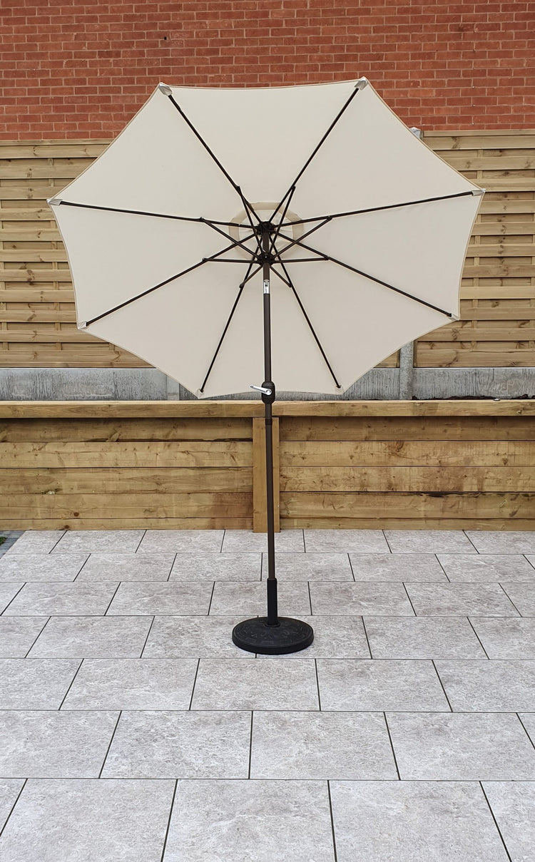 Rattan 2.5m Table Parasol in Beige with Tilt | Para0076