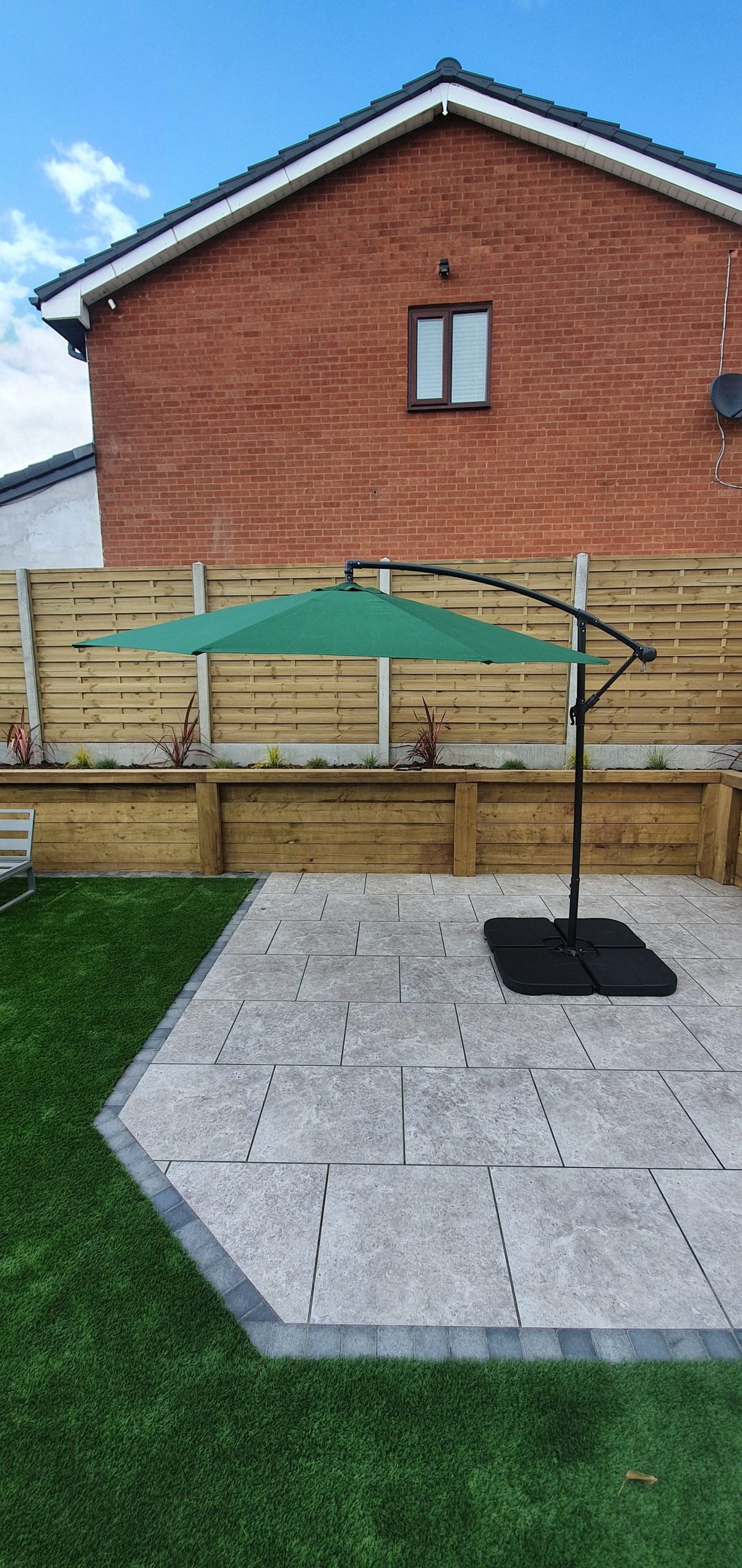 3m Green Banana Garden Parasol with Tilt Mechanism
