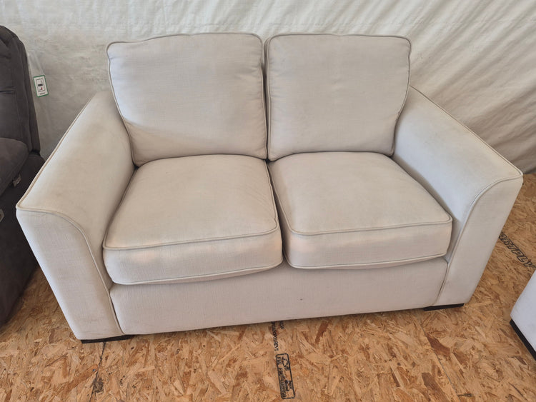 DIRTY/DAMAGED Ex-Display Rio Linen White 2 + 2 Seater Sofa Set