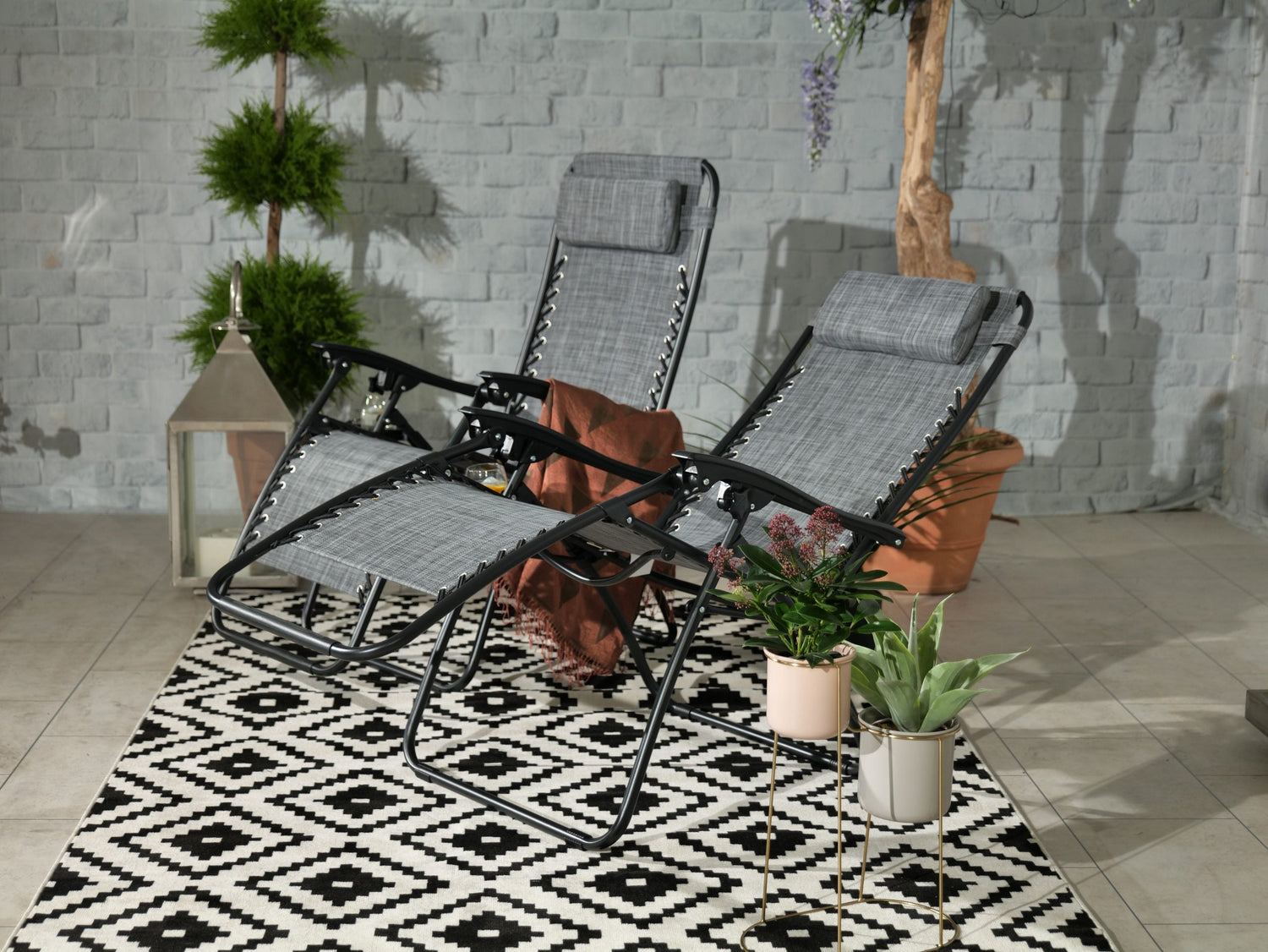 garden-loungers-daybeds