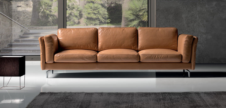 Jenny Italian Leather Sofa on Pirelli Webbing | Newtrend Concepts Italia