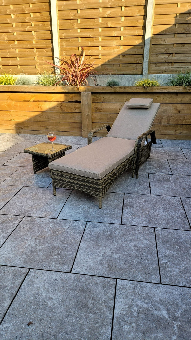 Signature Weave - Rattan Single Sun lounger with drinks table | Savannah | Sava0406