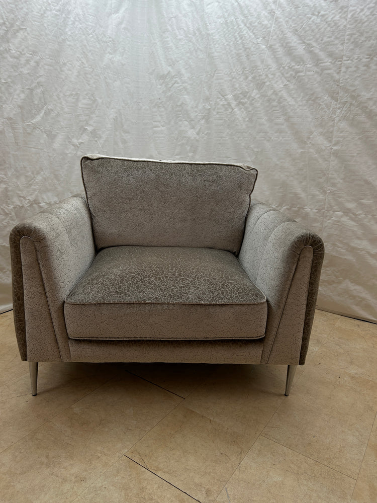 Ex-Display Harlow Love Chair