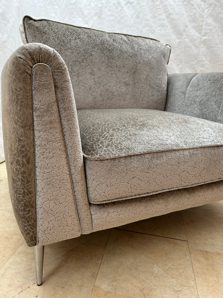 Ex-Display Harlow Love Chair