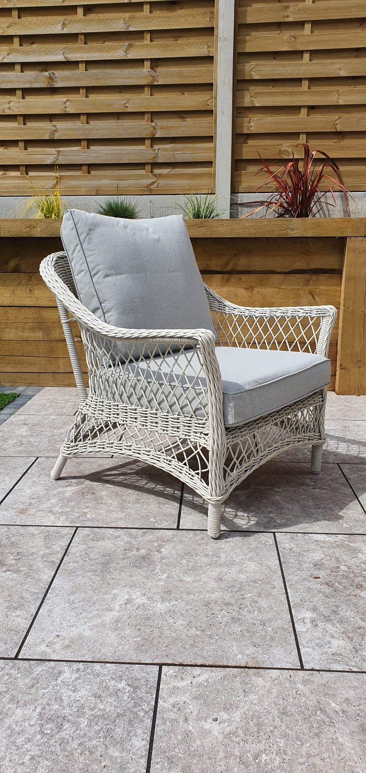 Signature Weave - Rattan Sofa Set with Coffee Table in White Wicker | Rose | Rose0371