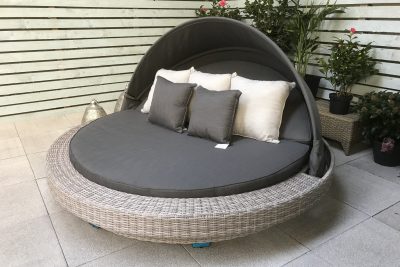 Madison Rattan round Daybed
