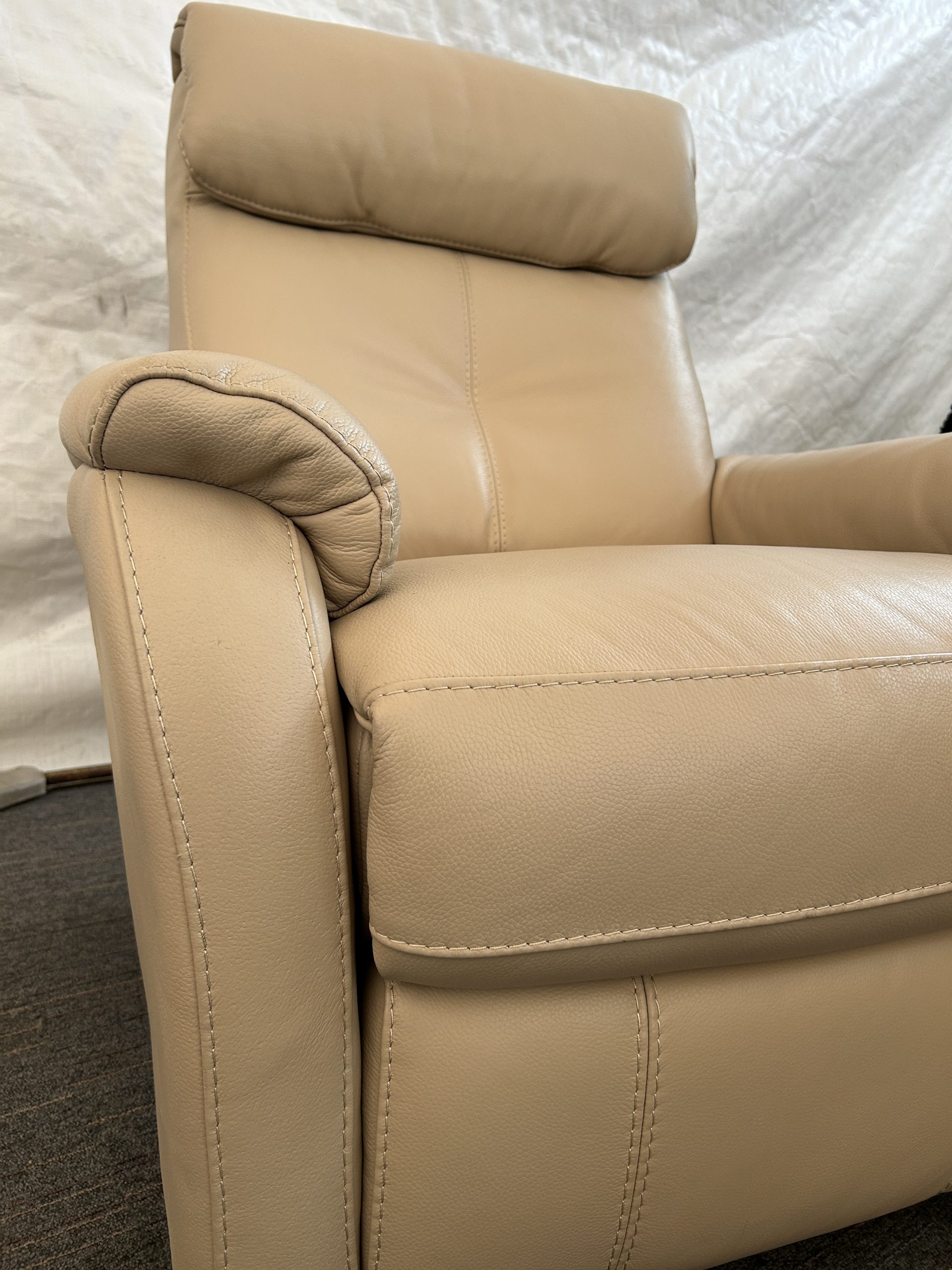 Ex-Display Rowan Electric Recliner Swivel Chair - Image 4