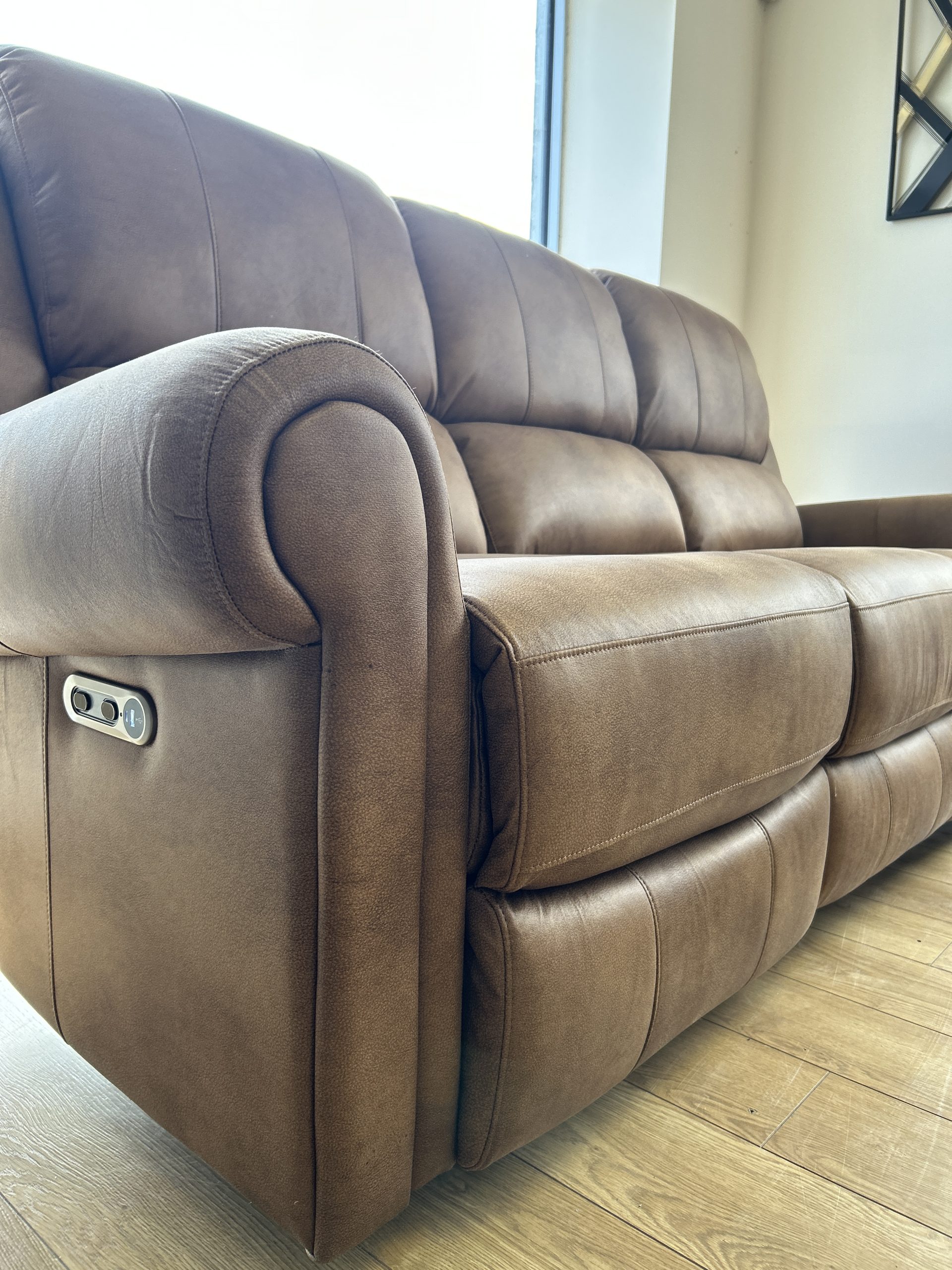 Ex-Display Aylsham Electric Recliners Brown Leather 3 seater + 2 Chair Sofa Set - Image 8