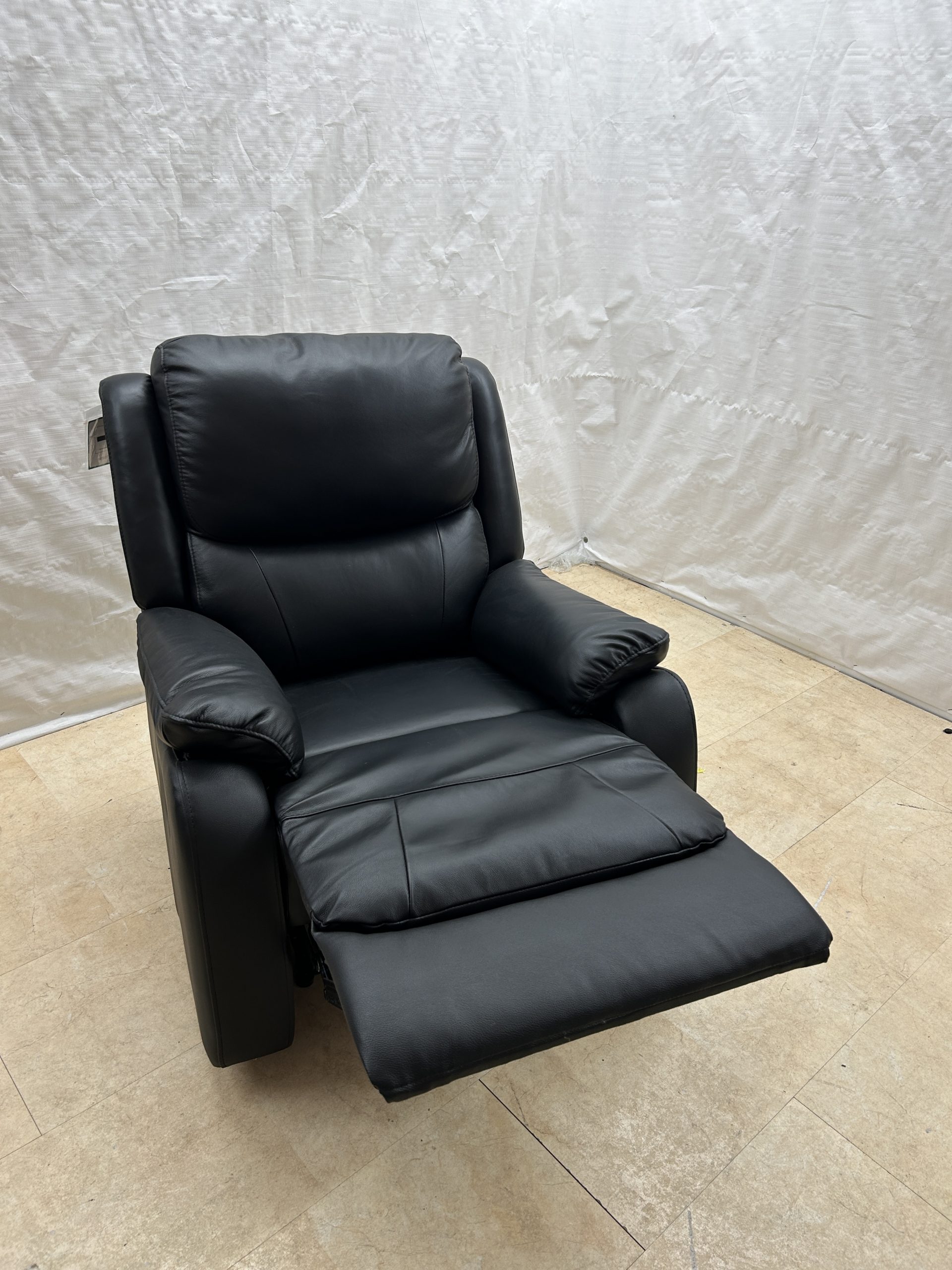 Ex-Display Palermo Static 3 Seater + Manual Recliner Leather Chair - Image 8